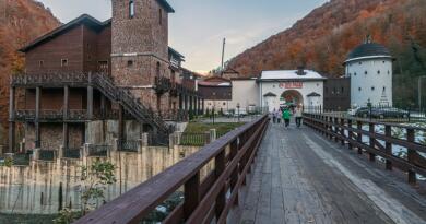 Панорамный вид: Горный курорт «Роза Хутор»